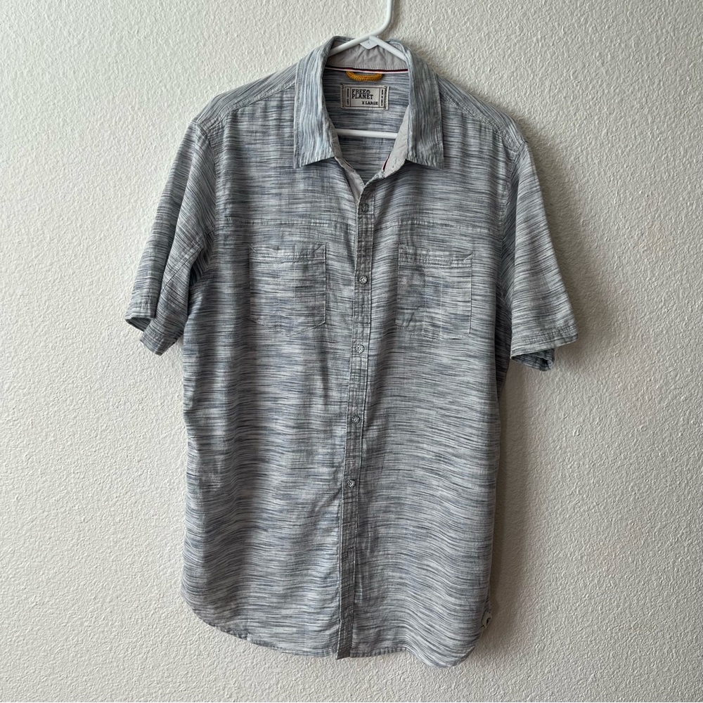 FREE PLANET Button Down Short Sleeve 
Blue, White CasualShirt Men’s Size XL